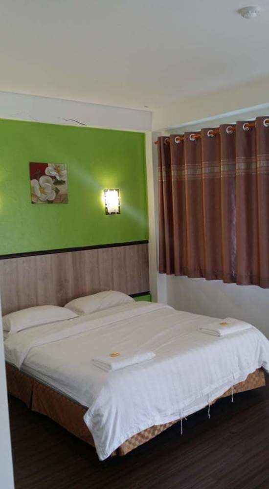 The Garden Inn Miri Bagian luar foto